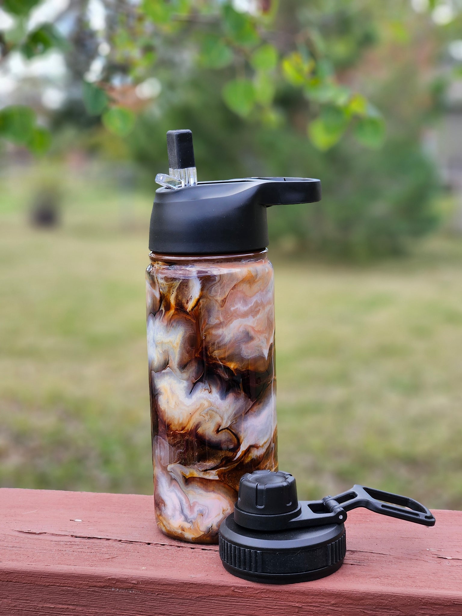 #303 Water Bottle ~ 18 oz-2 lids