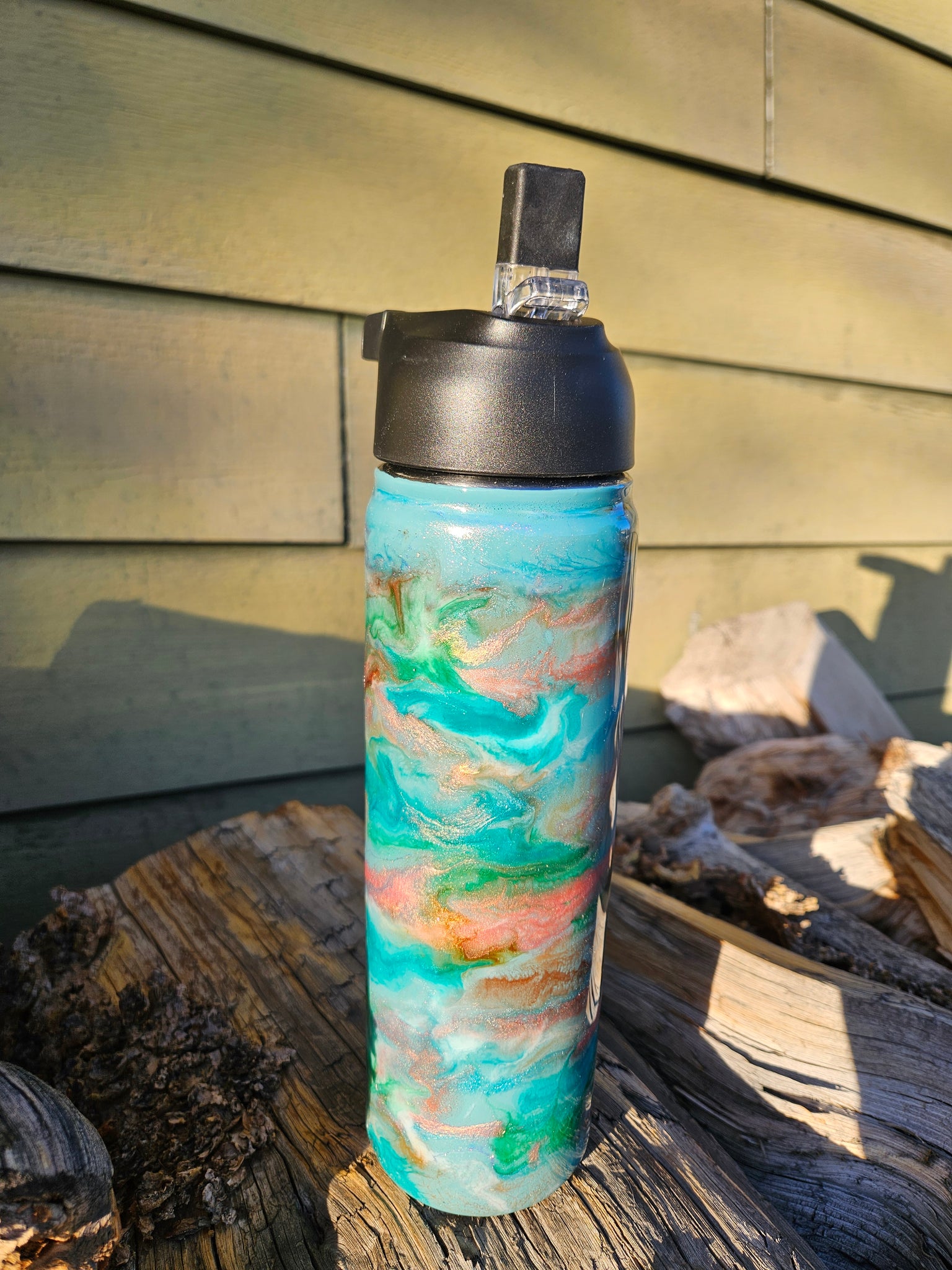 #208 Water Bottle ~ 25 oz-2 lids